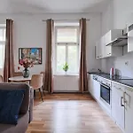 Golden Apartments&SwM27